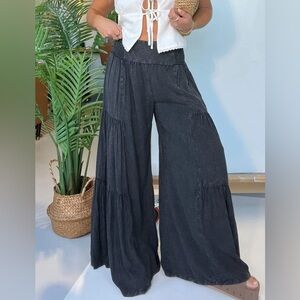 NWT Angie Clothing Mineral Washed Tiered Boho Wide Leg Flare Pants Black